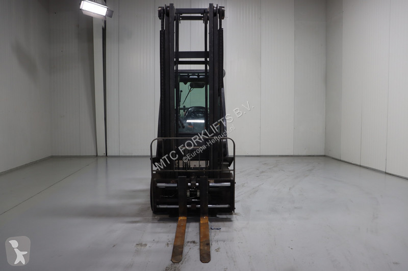 رافعة شوكية Nissan U1D2A25LQ