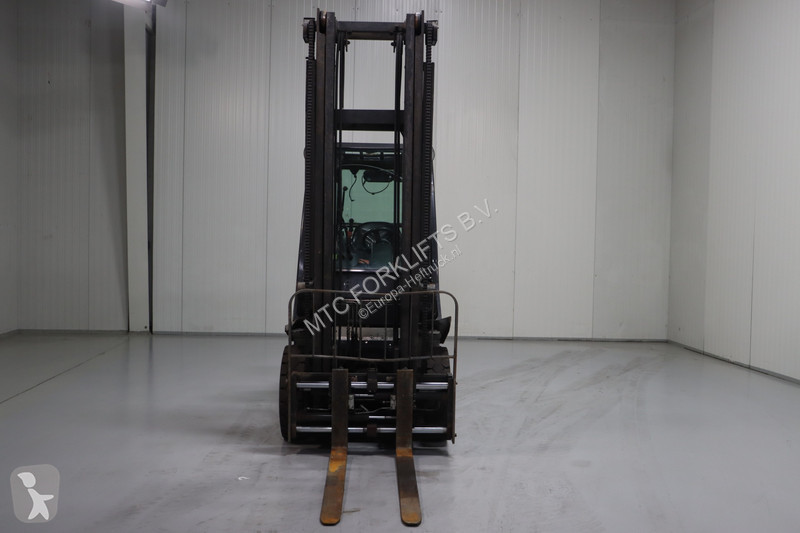 رافعة شوكية Nissan U1D2A25LQ