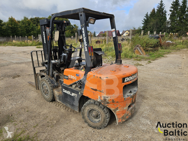 Empilhador elevador Doosan D30 G