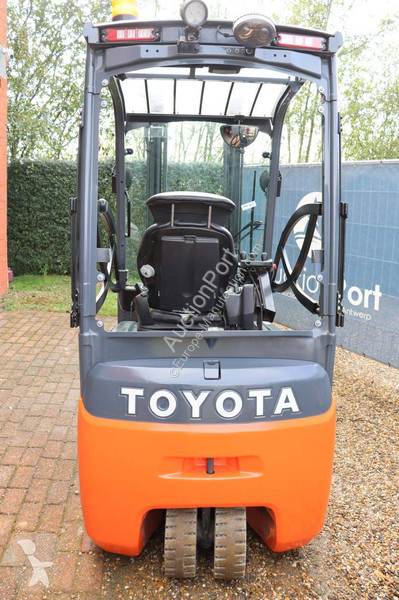 Empilhador elevador Toyota 8FBE16T