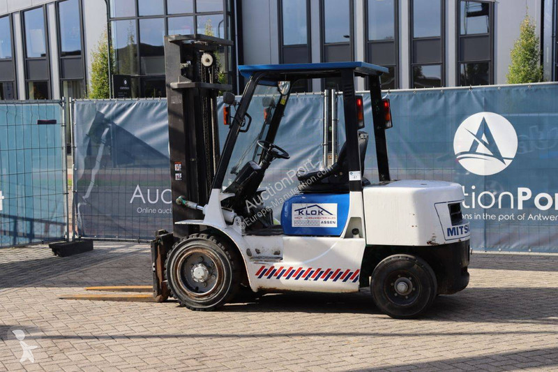 Empilhador elevador Mitsubishi FD30