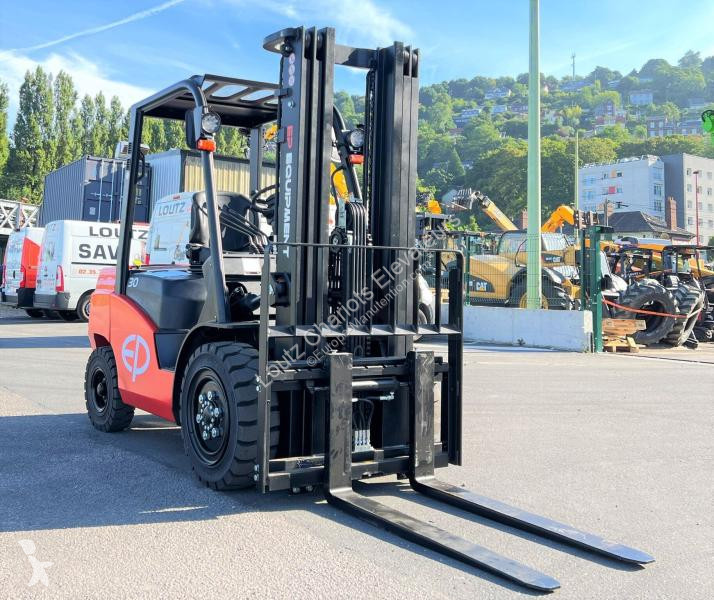 Carrello elevatore   CPCD30T8
