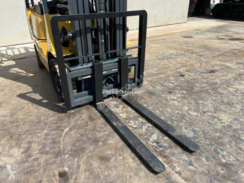 Heftruck Caterpillar DP15
