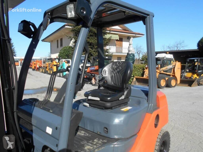 Carrello elevatore Toyota 8FDF20