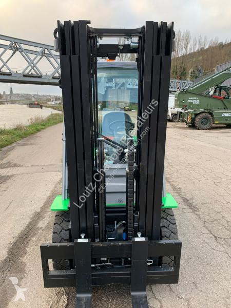 Chariot élévateur Cesab  M325H-GV