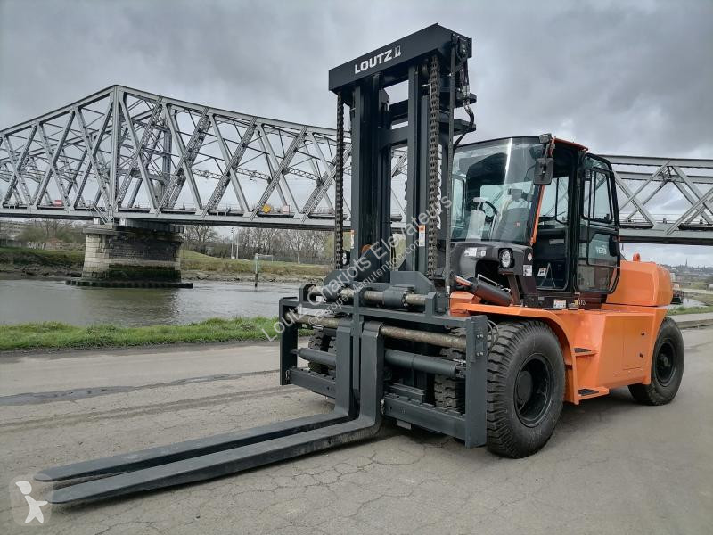 Chariot élévateur Doosan  D160S-9