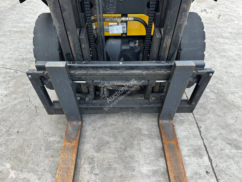 Кар Yale GLP20RF