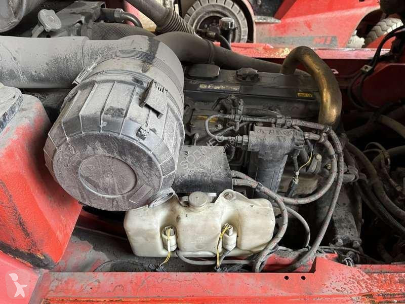 رافعة شوكية Manitou (6T / 4m)