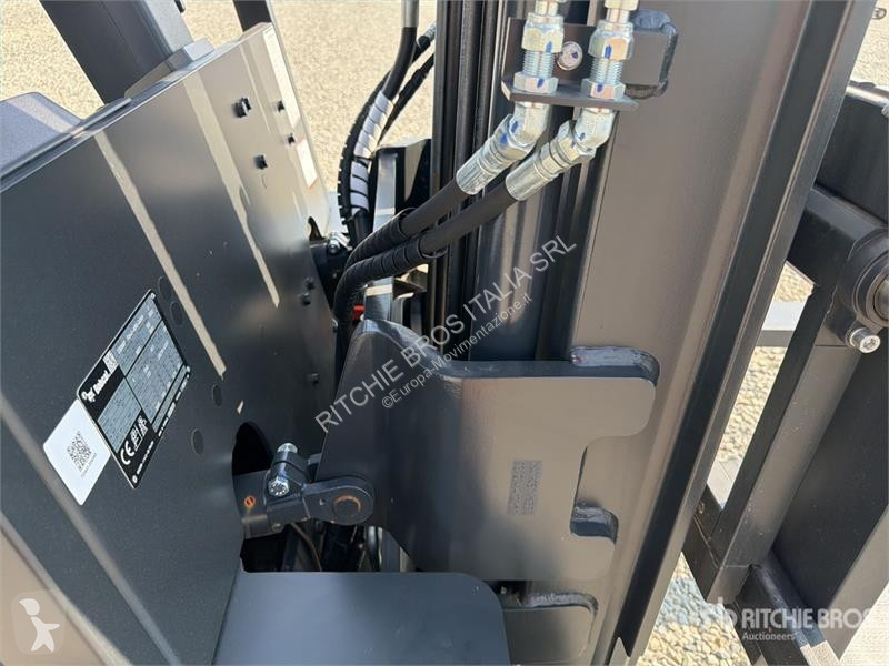 Навантажувач вилковий Bobcat D30NXP 3000 kg...