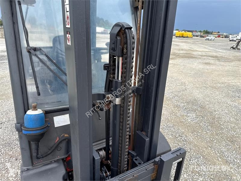 可升降式叉车 Linde H 25D 2500 kg Forklift