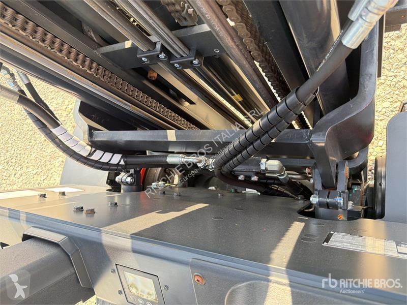 Навантажувач вилковий Bobcat D30NXP 3000 kg...