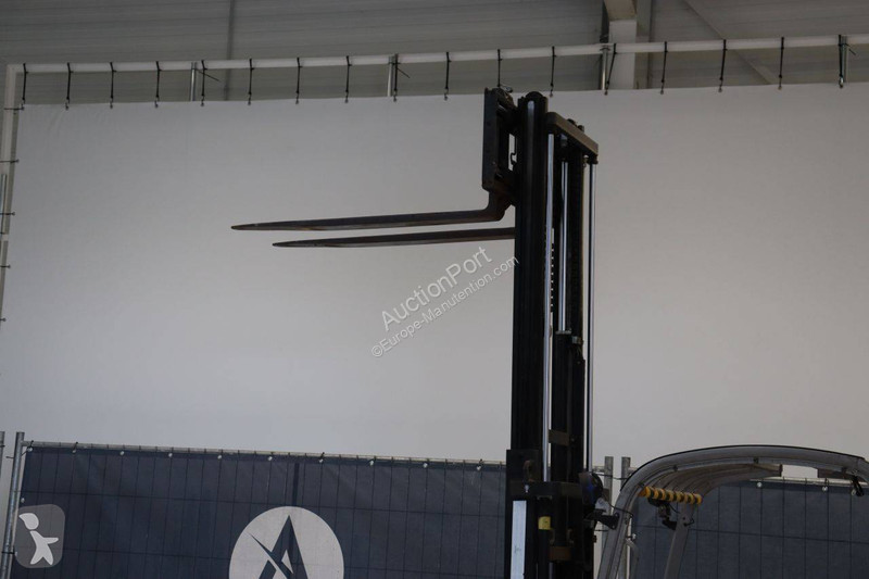 Carretilla elevadora BT C3E130R