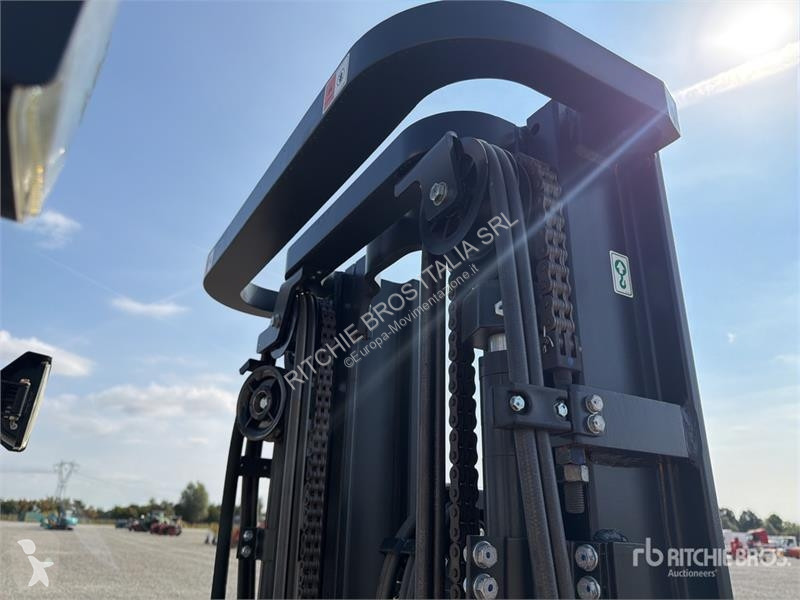 Навантажувач вилковий Bobcat D30NXP 3000 kg...