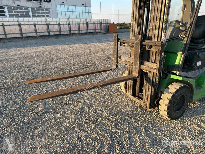 Carretilla elevadora Cesab Drago H250 2350 kg...