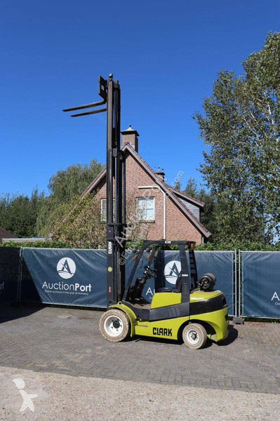 Clark L Forklift