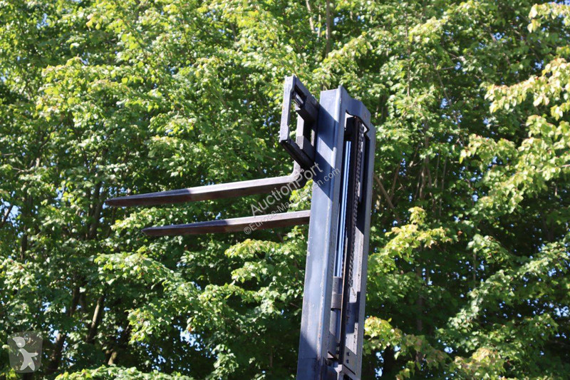 Carretilla elevadora Jungheinrich 425s