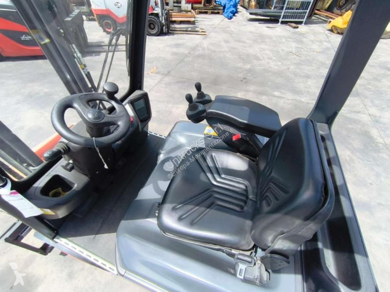 Carrello elevatore Linde E16C-01