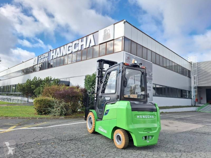 Teleskopický manipulátor Hangcha  AE30-I
