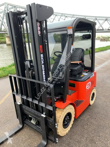 Chariot élévateur   EFL181
