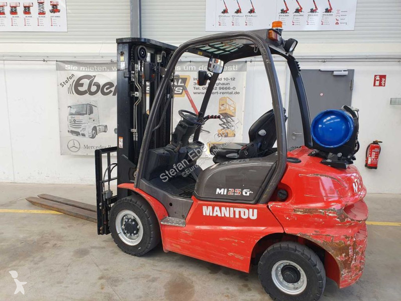 Heftruck Manitou MI 25 G / Triplex: 4.70m / nur...