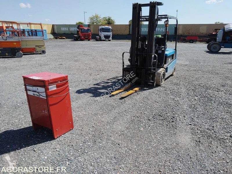 Кар Nissan QO2L25