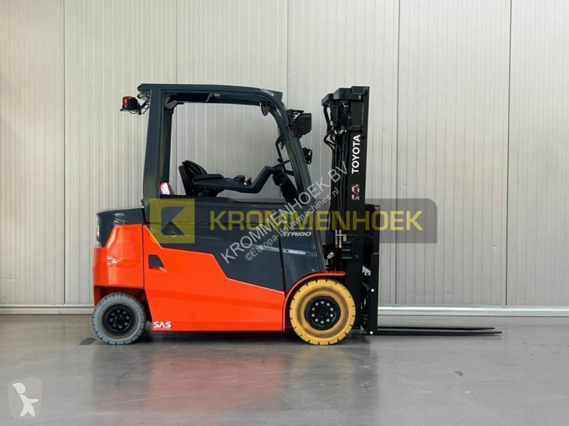 Teleskopický manipulátor Toyota 9 FBM 25 T