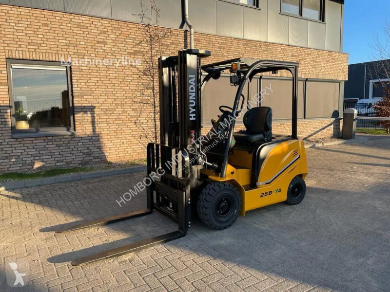 Løftetruck Hyundai 25B-7A 2.5 ton Triplex...