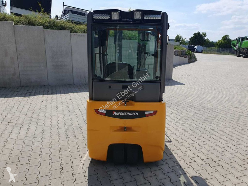 Stivuitor Jungheinrich EFG 215 / Triplex:...