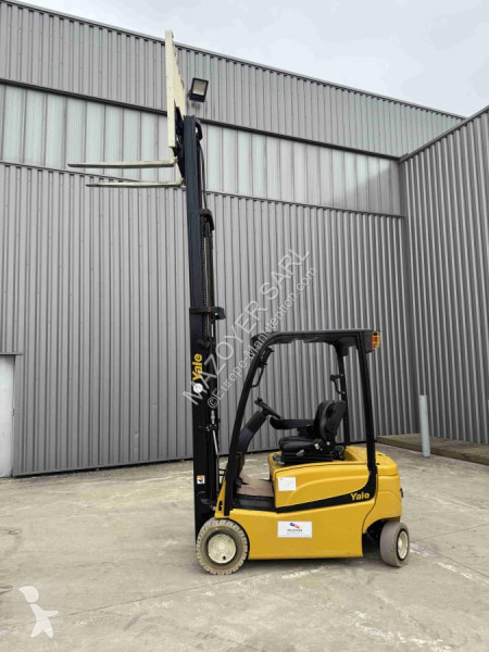 Автопогрузчик Yale VF ERP16