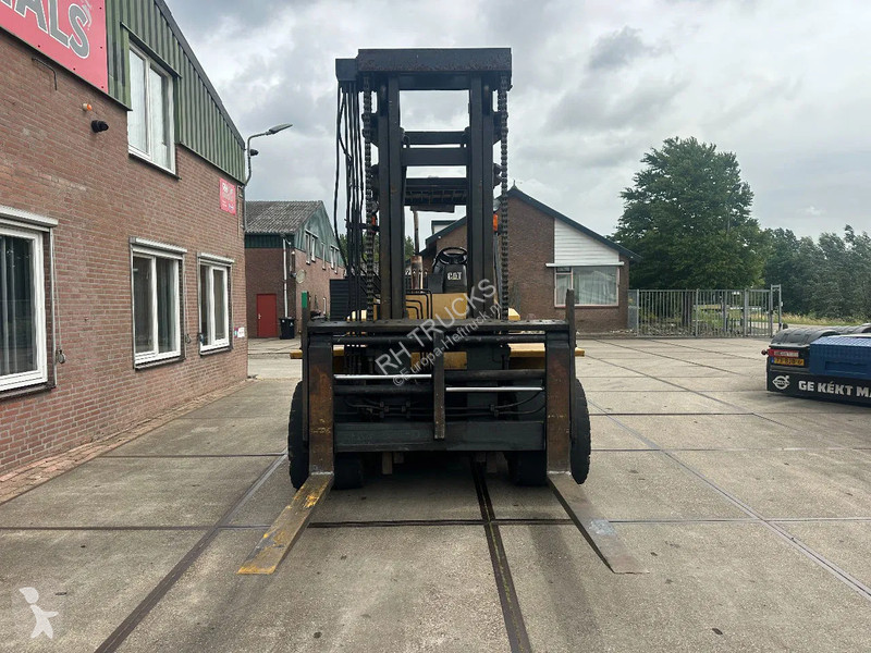 Heftruck Caterpillar DP100 VORKVERSTELLERS...