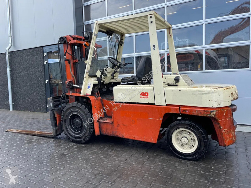 Stivuitor Nissan 40