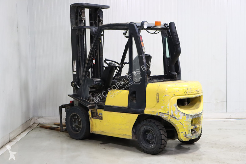 Nissan FGD02A30Q Gabelstapler
