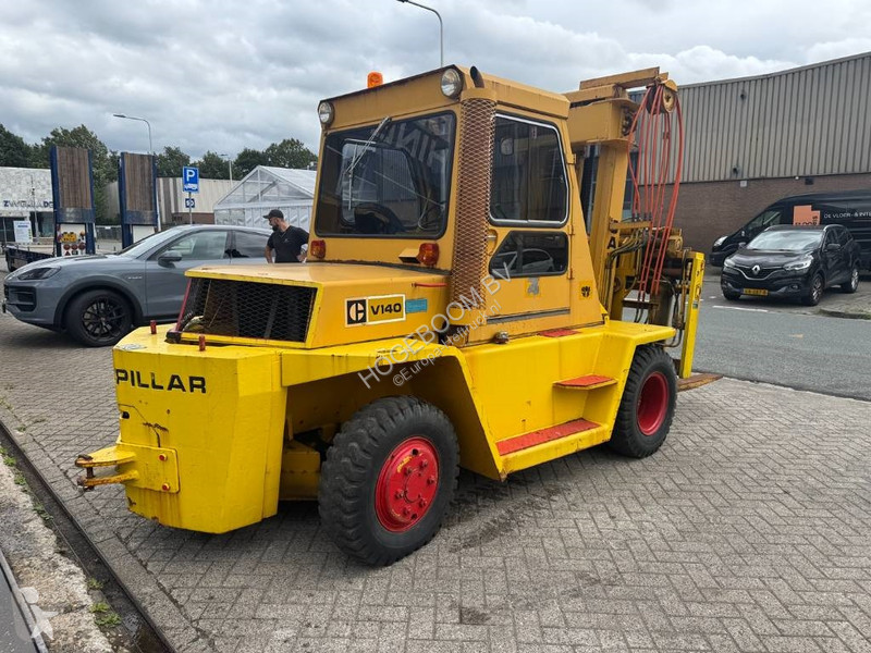Carretilla elevadora Caterpillar V 140
