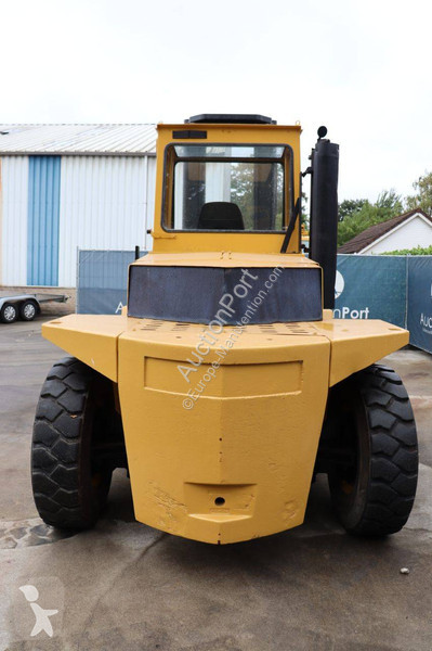 Heftruck Caterpillar V300C