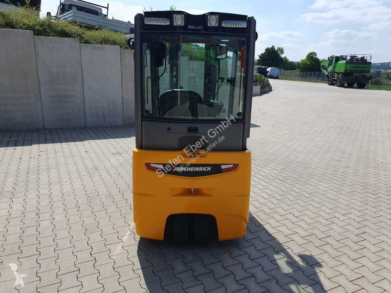 رافعة شوكية Jungheinrich EFG 215 / Triplex:...