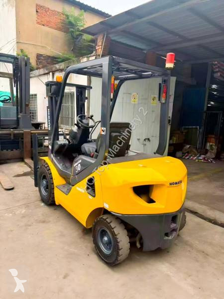 رافعة شوكية Komatsu Chariot élévateur Komatsu FD30