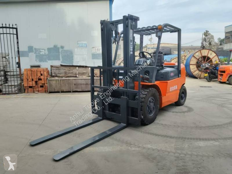 رافعة شوكية Heli 5-Ton