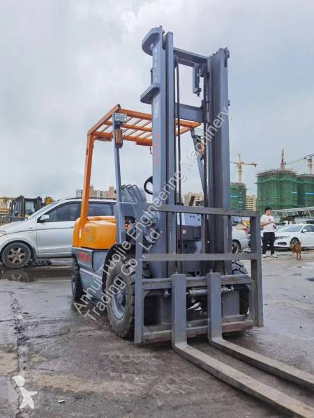 Teleskopický manipulátor TCM 2.5-Ton