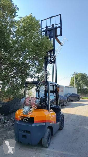 Vysokozdvižný vozík TCM 3-Ton
