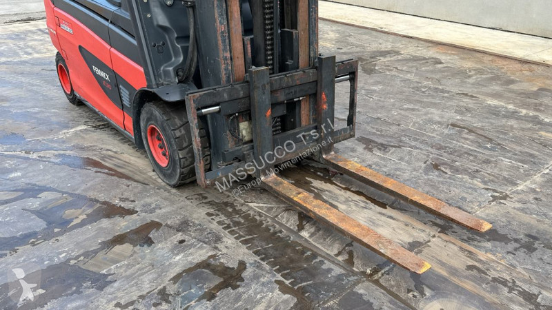 Vysokozdvižný vozík Linde E30L - 01