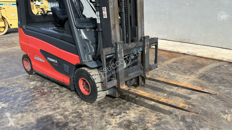 Vysokozdvižný vozík Linde E30L-01