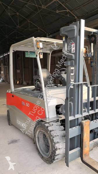 رافعة شوكية Heli 5-Ton