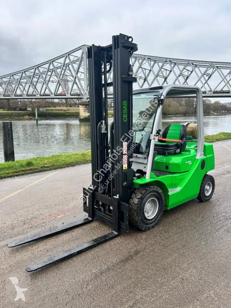 رافعة شوكية Cesab  M320GV