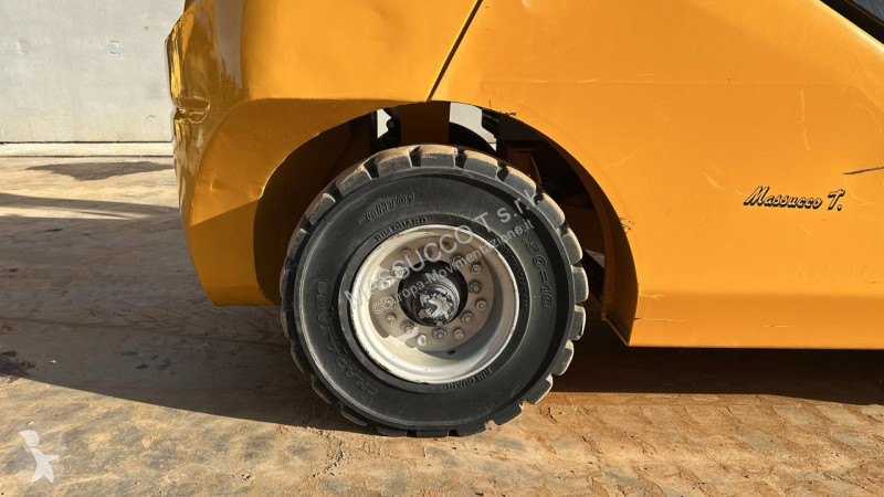 رافعة شوكية XCMG FD35T