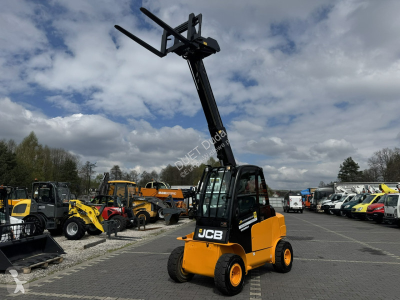 Автопогрузчик JCB 35D 4x4 T4 TELESKOP /...