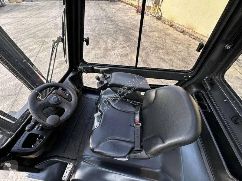 رافعة شوكية Linde E30SH