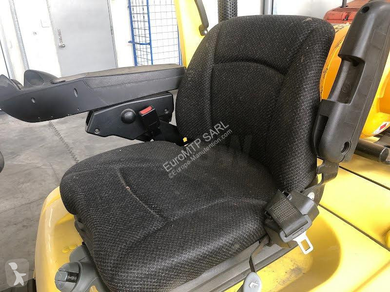 رافعة شوكية Hyster