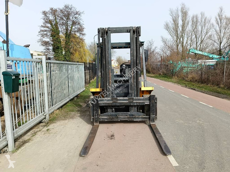 رافعة شوكية OM carrelli DI60C 6 ton heftruck...