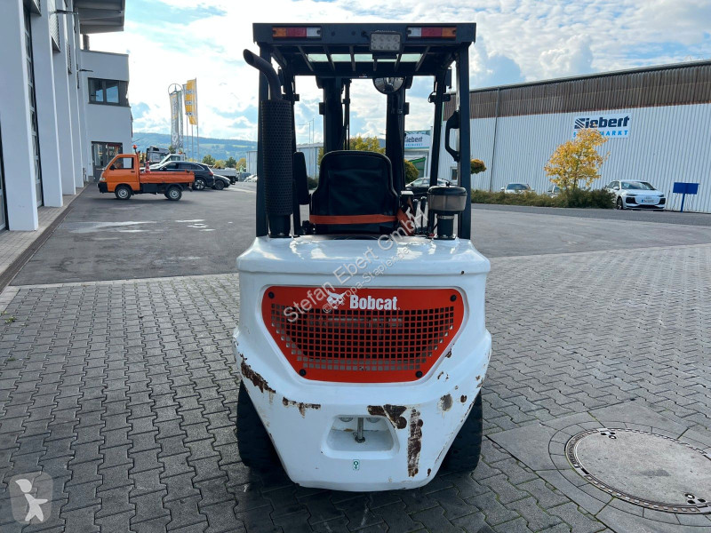 Teleskopický manipulátor Bobcat D30NXS / nur...