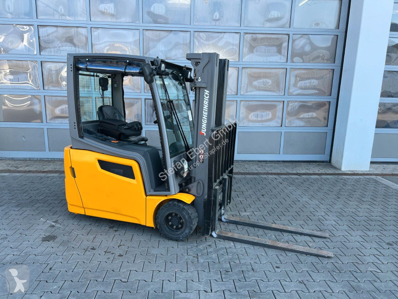 رافعة شوكية Jungheinrich EFG 218 / Triplex...